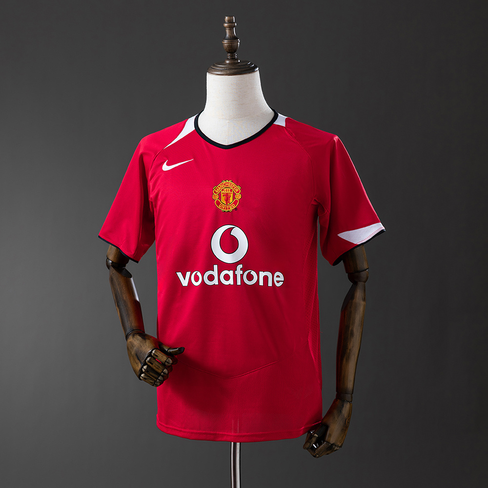 2004-2006 Manchester United home jersey