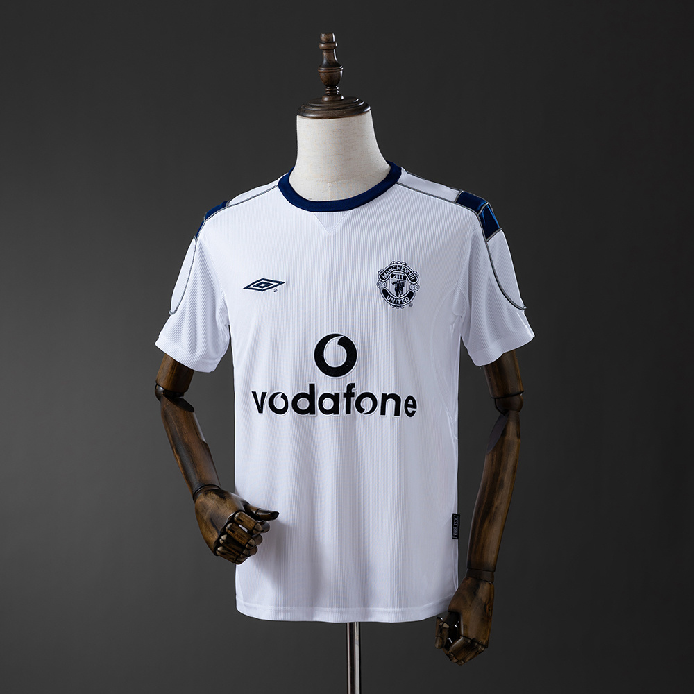 1999-2000 Manchester United away jersey