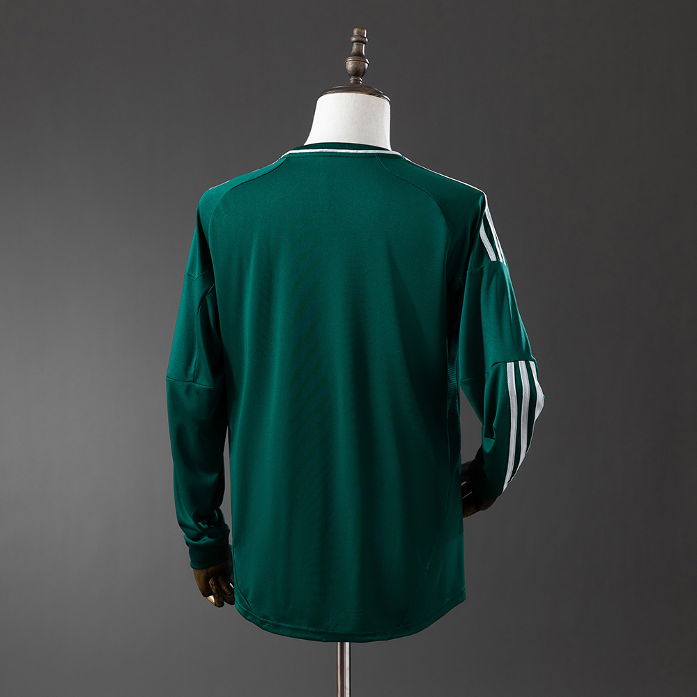 Long sleeves 2012-2013 Real Madrid third jersey