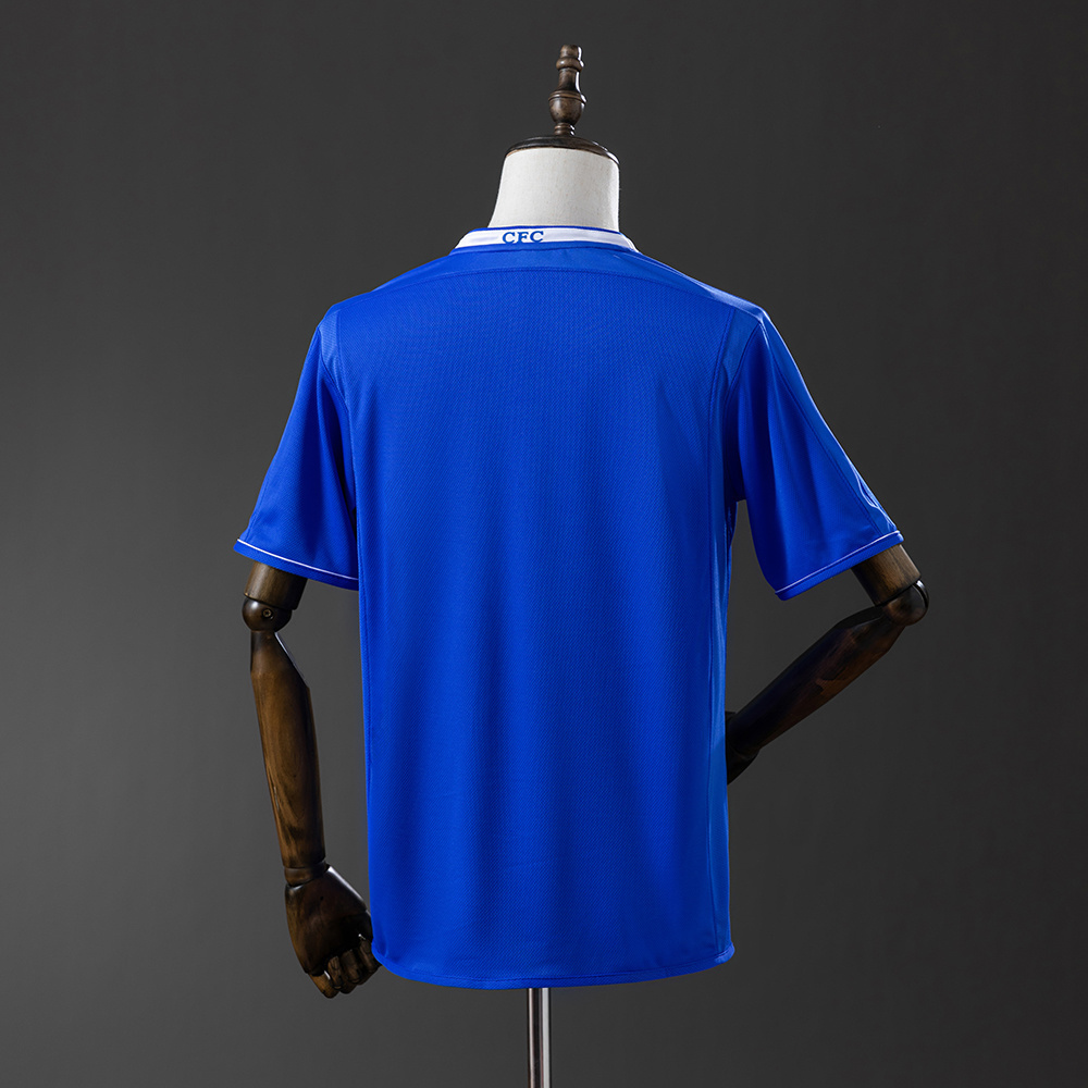 2003-2005 Chelsea home jersey
