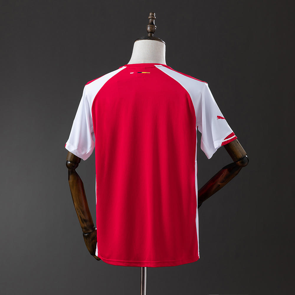 2014-2015 Arsenal home jersey