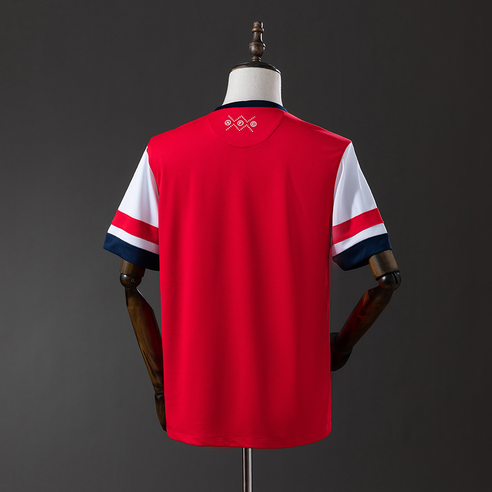 2012-2013 Arsenal home jersey
