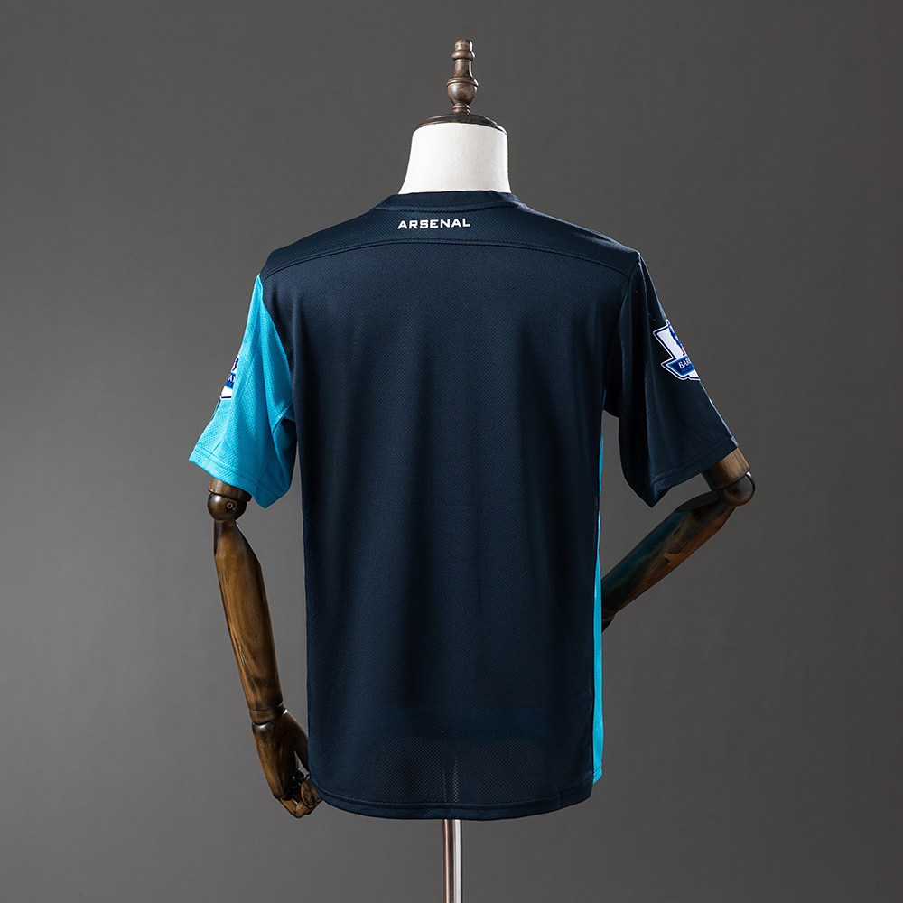 2011-2012 Arsenal away jersey