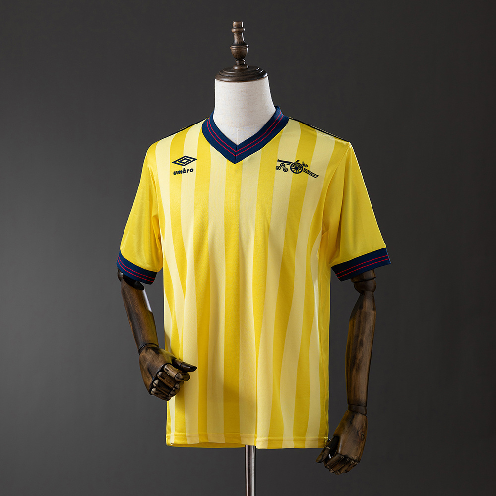 1983-1986 Arsenal away jersey