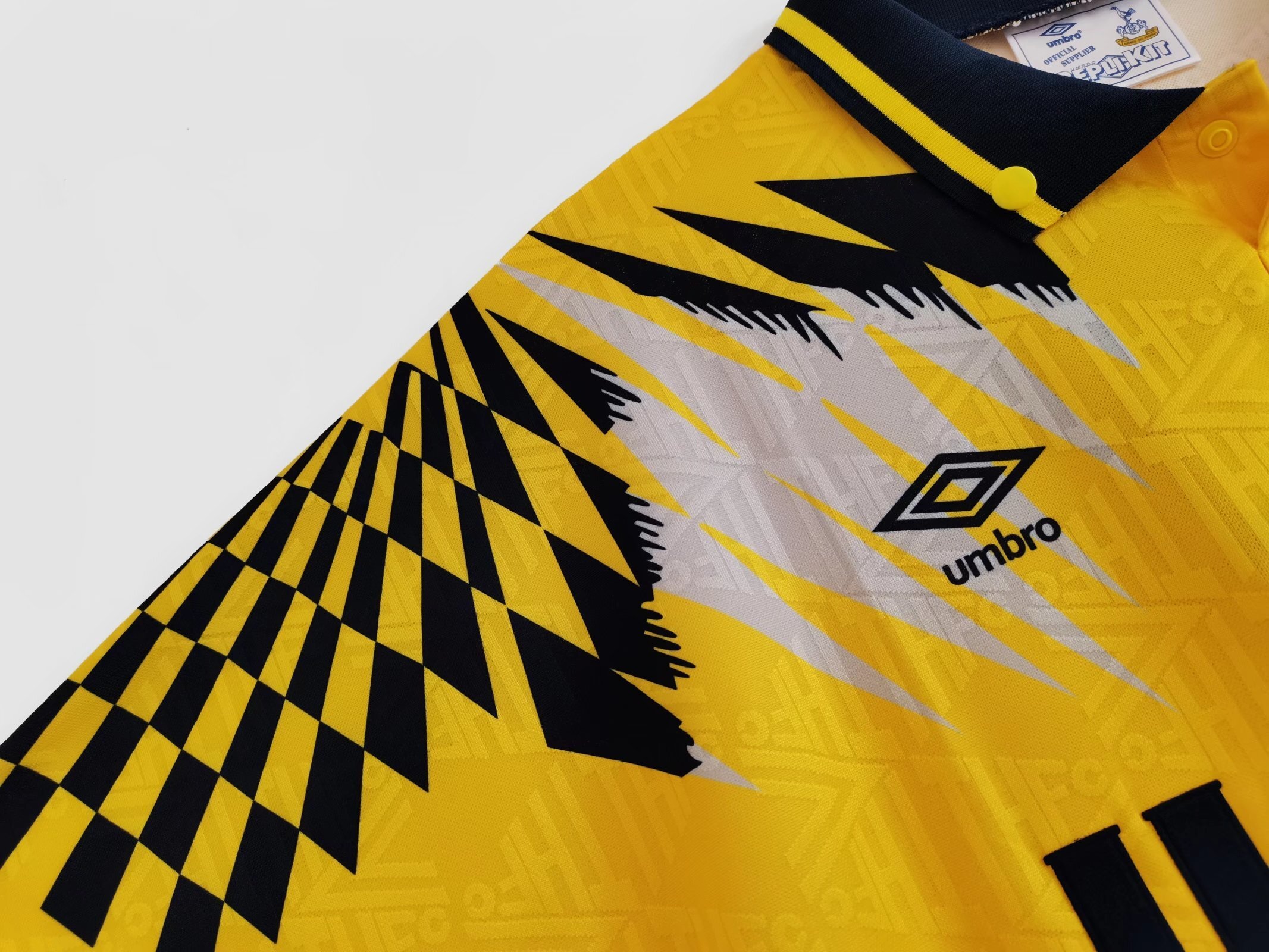 1991-1993 Tottenham Hotspur away jersey