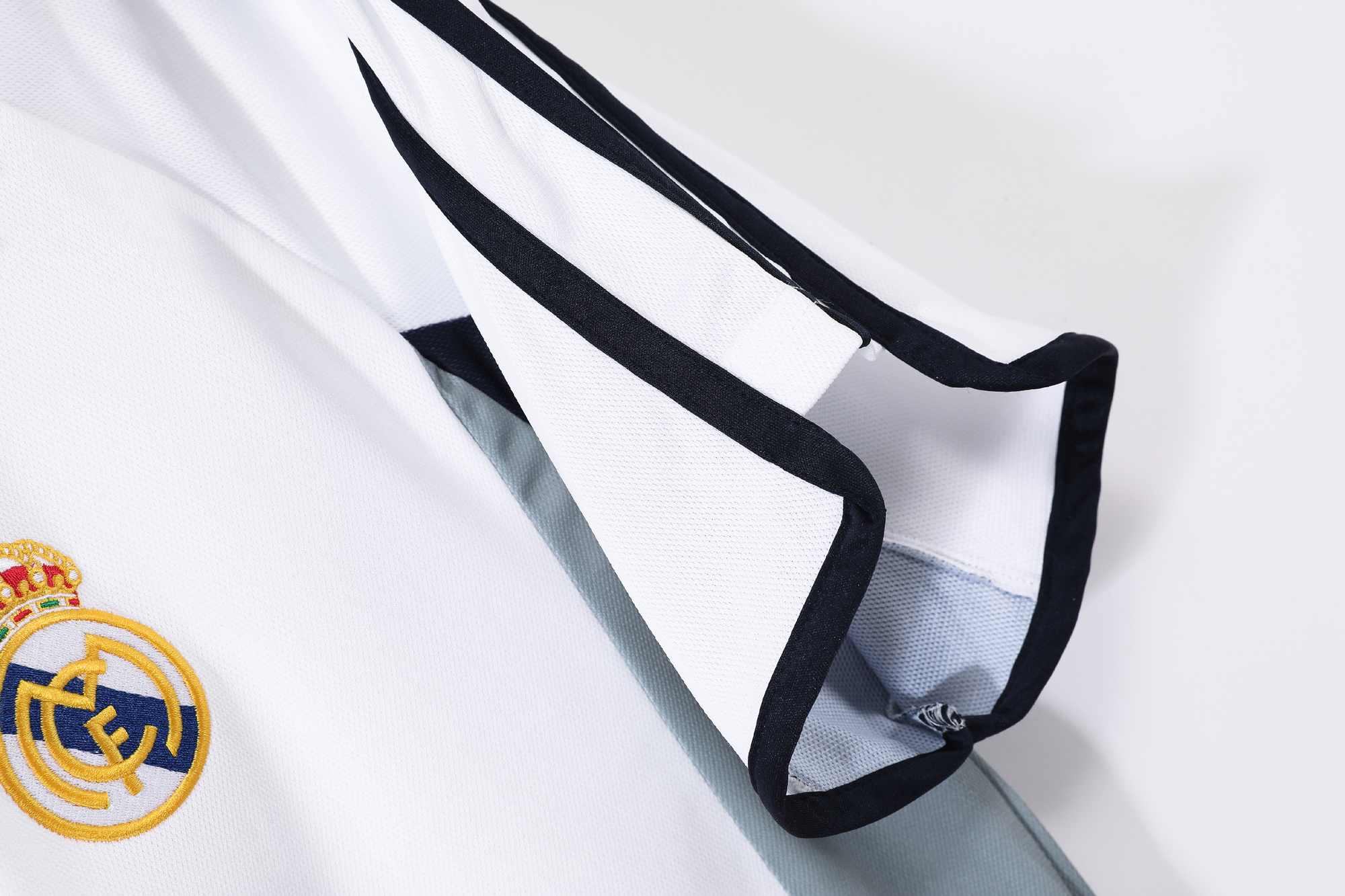 Real Madrid Home Retro Jersey 2000/01