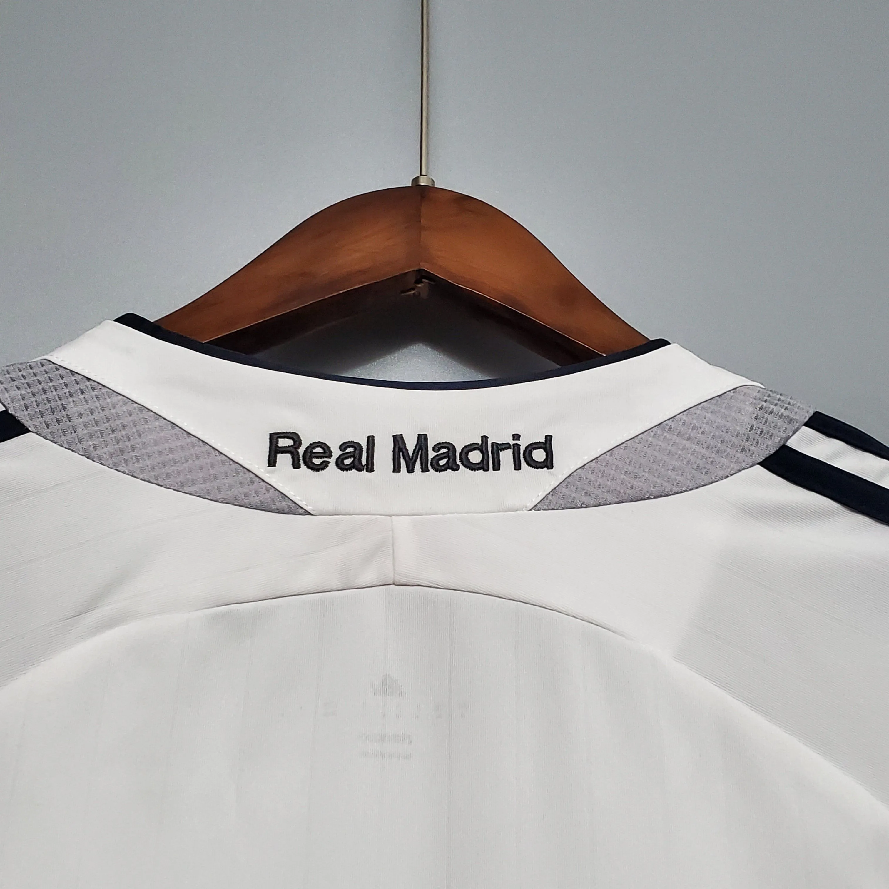 2006/07 Real Madrid Retro Jersey Home