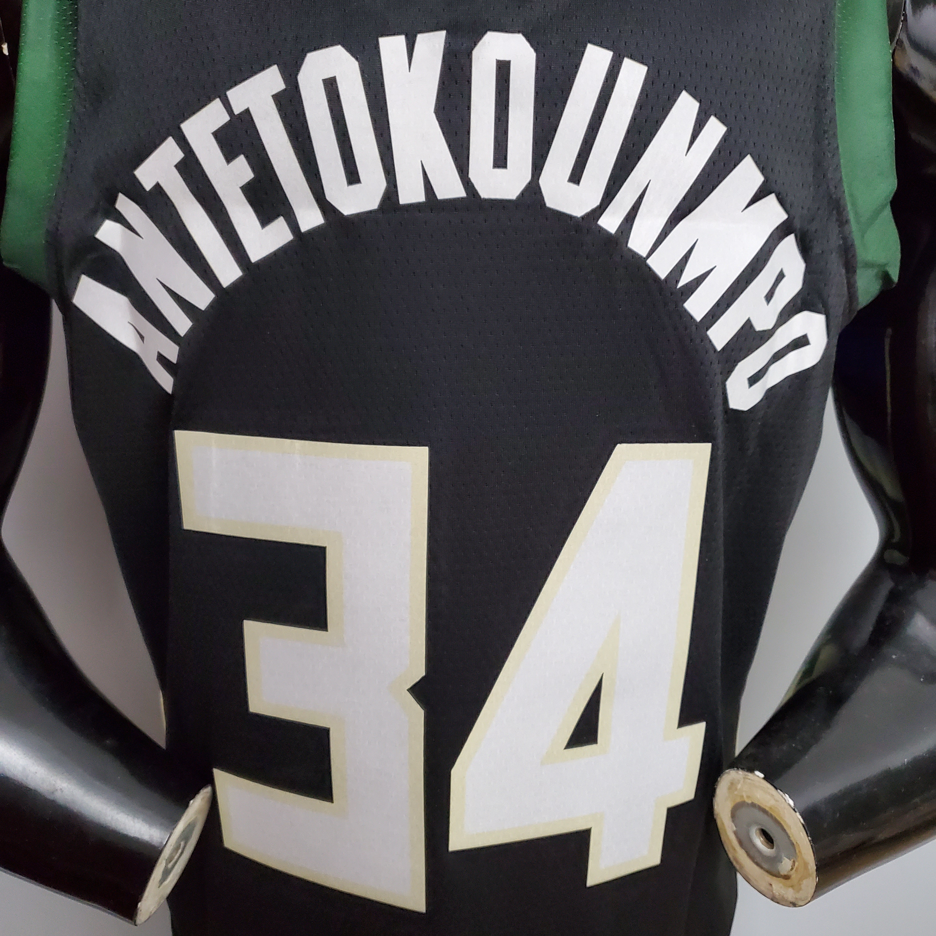 Giannis Antetokounmpo Milwaukee Bucks Swingman Jersey Black