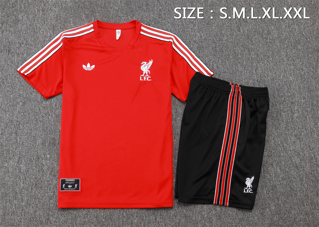 Liverpool Training Short sleeve Suit 25/26