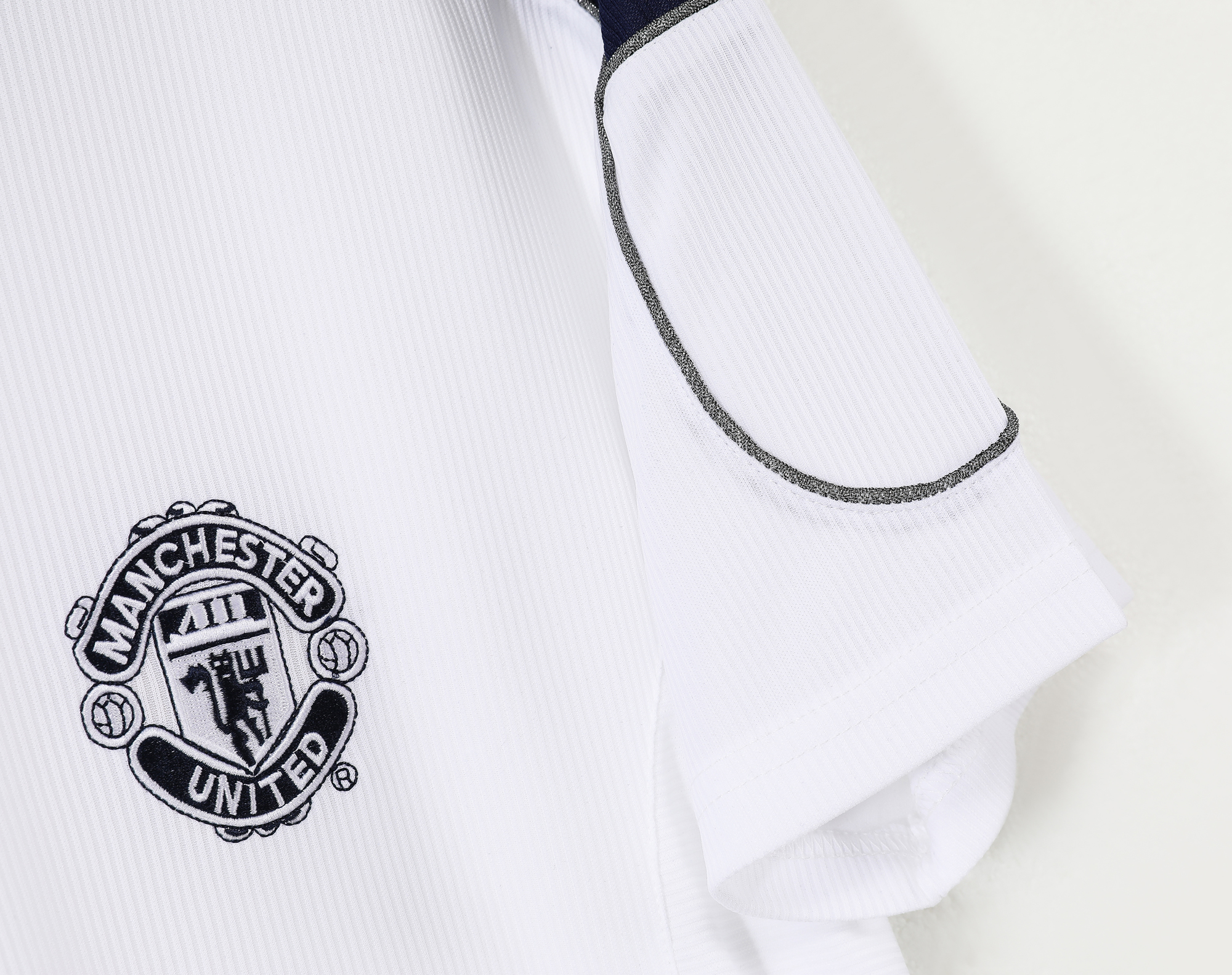 Manchester United Away Retro Jersey 2000/01