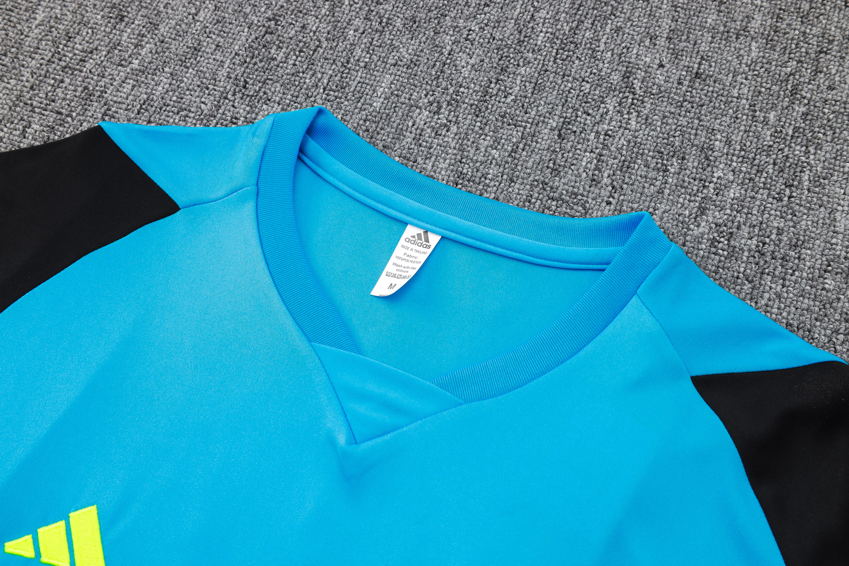 Arsenal Training Jersey 23/24