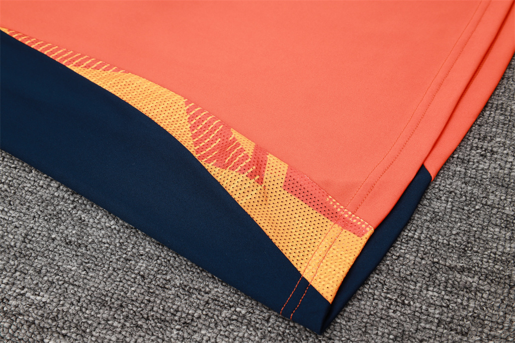 Juventus Training Short Sleeve Jersey 24/25