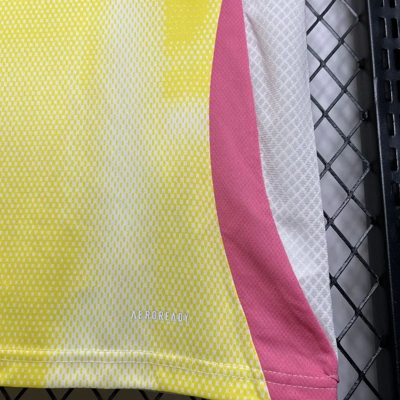 Juventus Away Kit(Jersey+Shorts) 2024-25