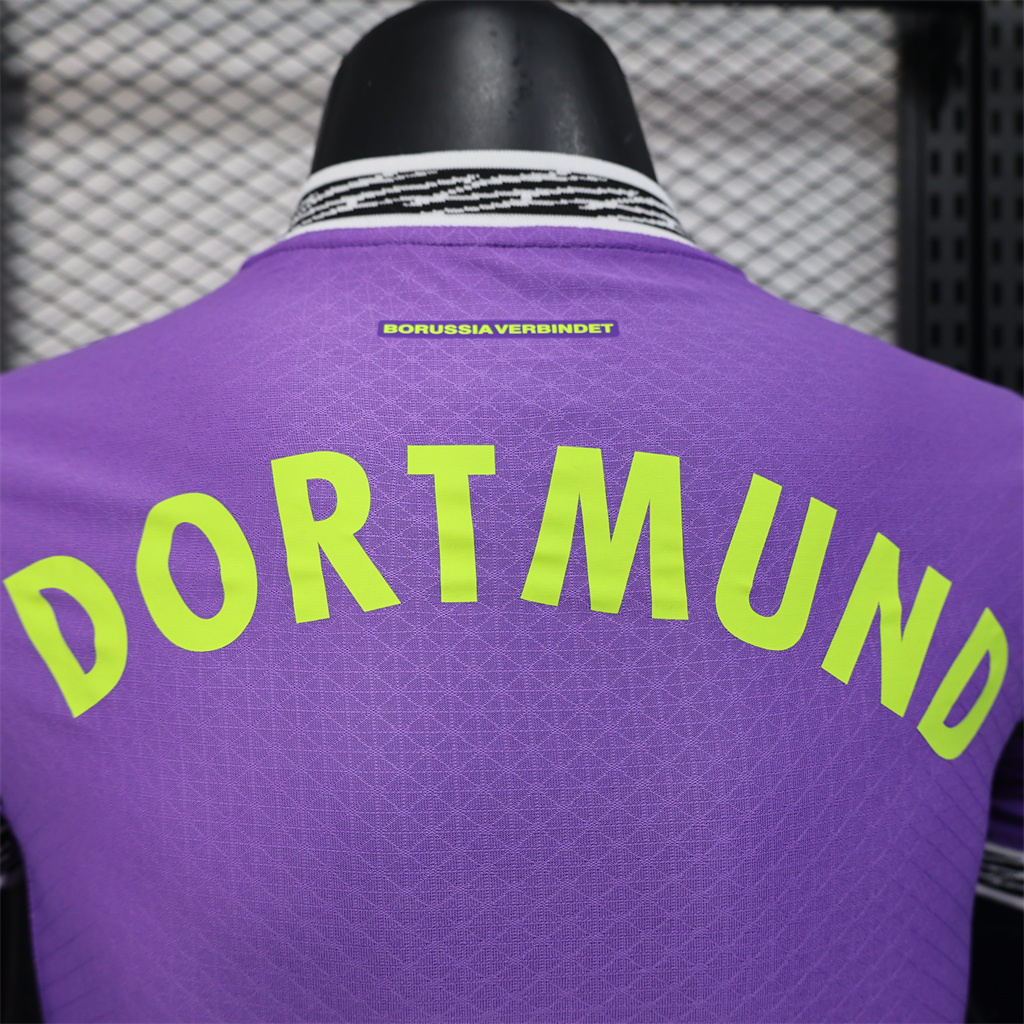 Borussia Dortmund Goalkeeper Special Man Player Jersey 25/26