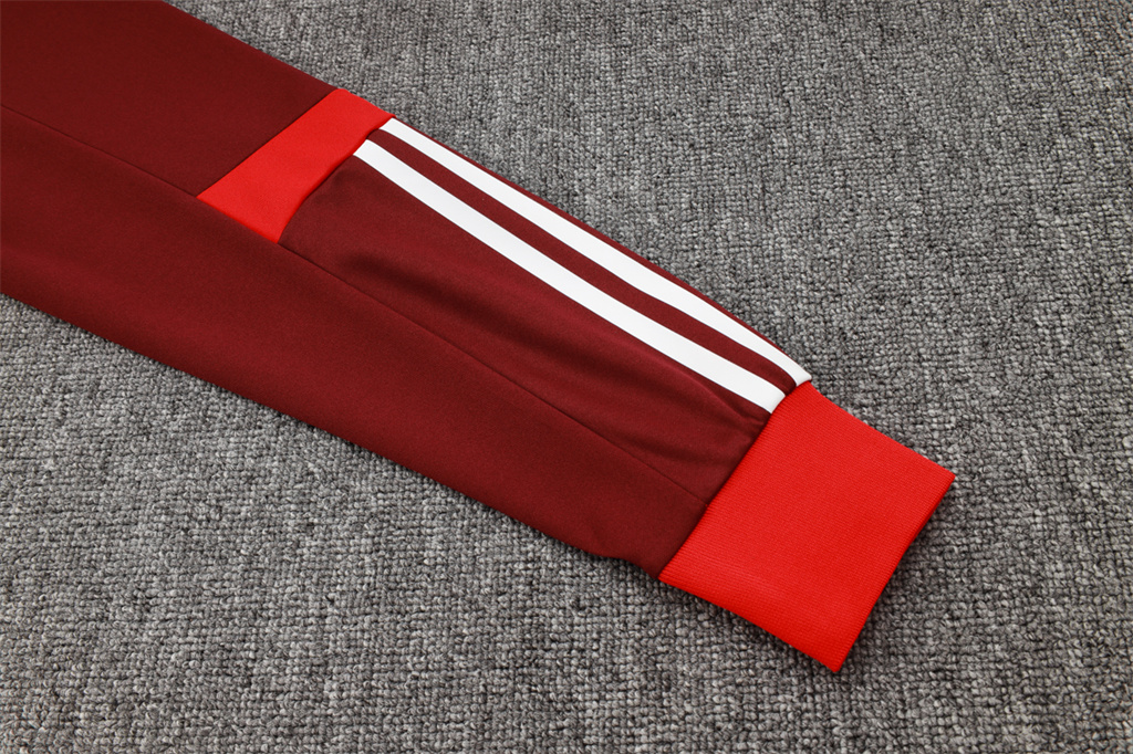 Internacional Training Jacket 24/25