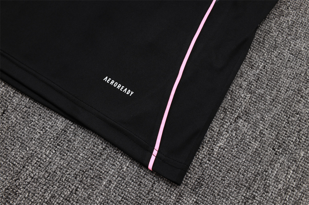 Juventus Training Jersey 25/26