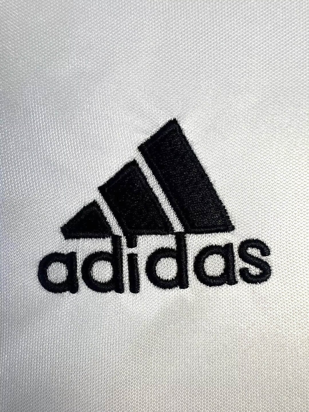 Real Madrid Home Retro Jersey 2004/05