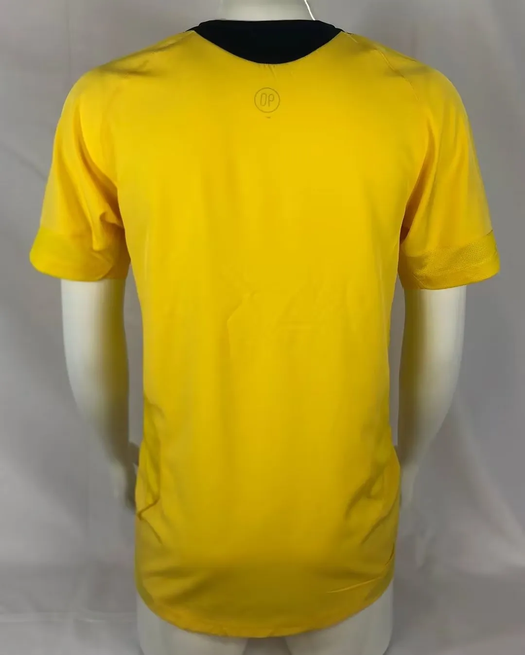 06-07 Arsenal Retro Away Jersey