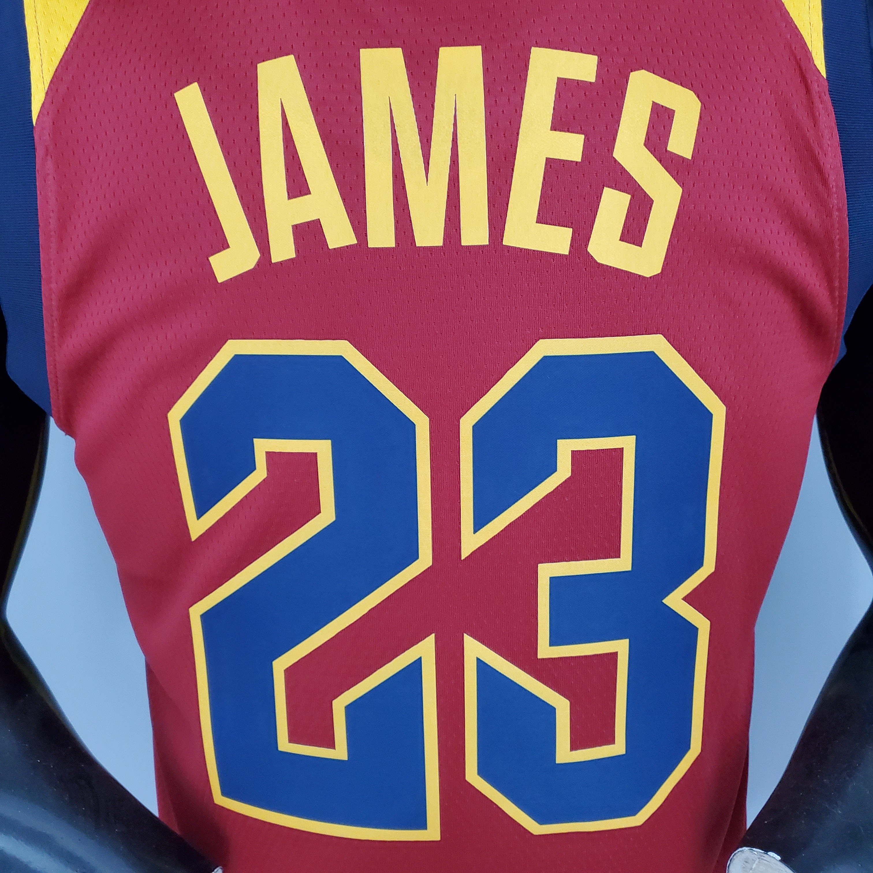 LeBron James Cleveland Cavaliers 2017 Swingman Jersey Red