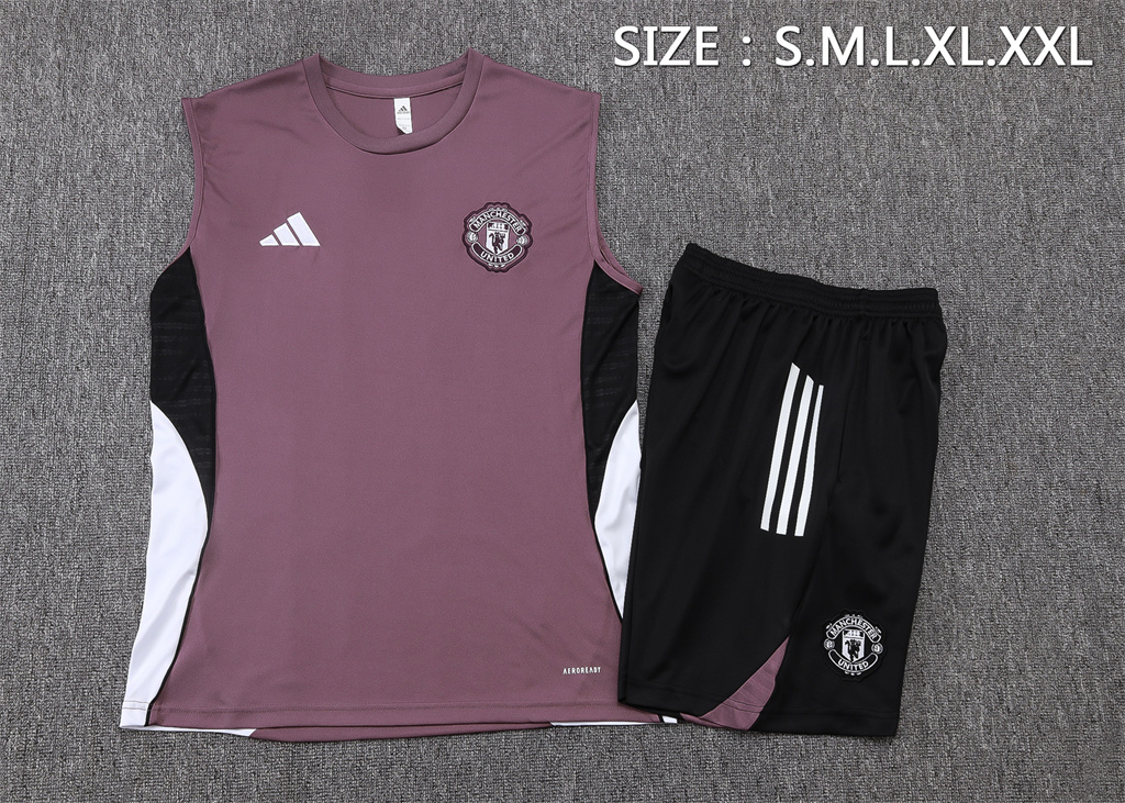 Manchester United Training Jersey 25/26