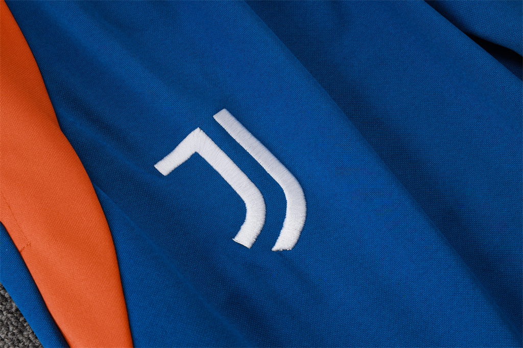 Juventus Training Suit 23/24