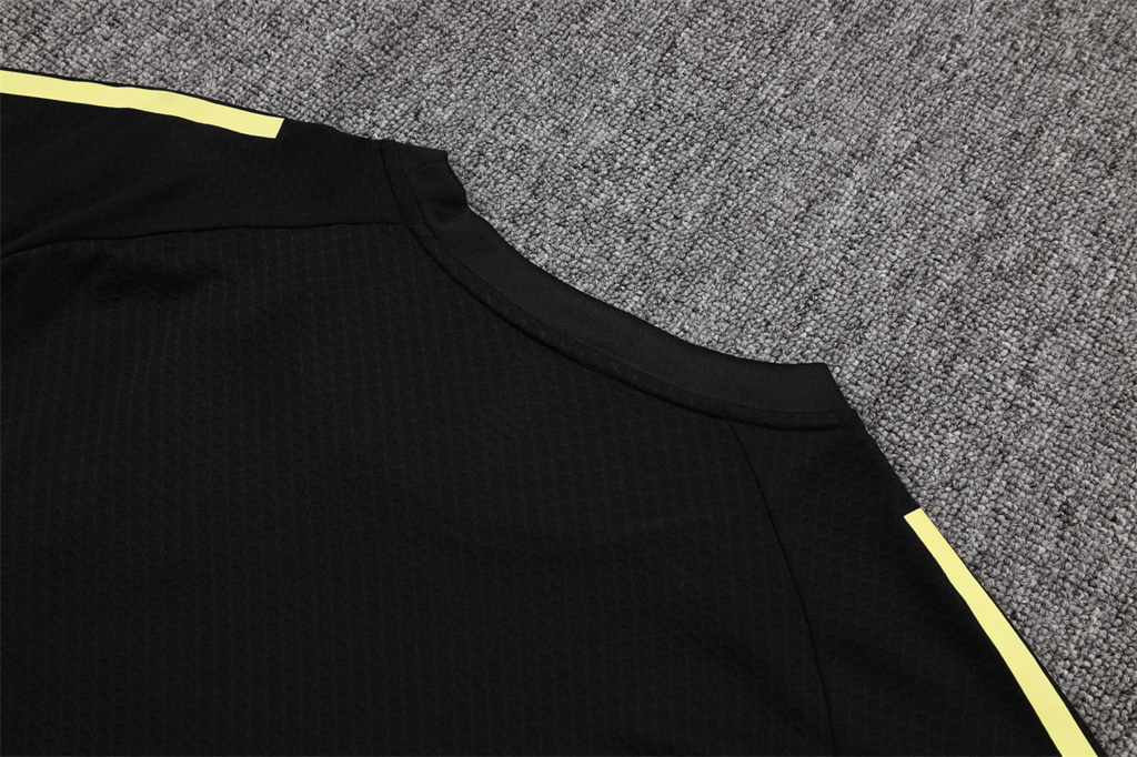 Juventus Training Short Sleeve Suit 25/26