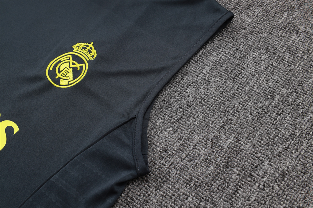 Real Madrid Training Jersey 25/26