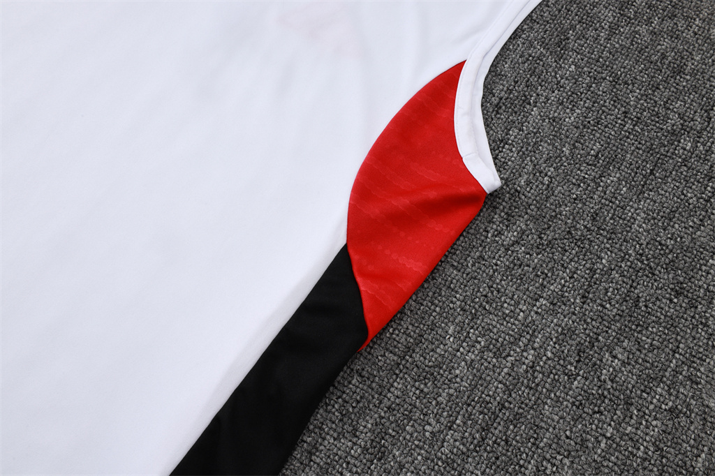 Bayern Munich Training Jersey 25/26