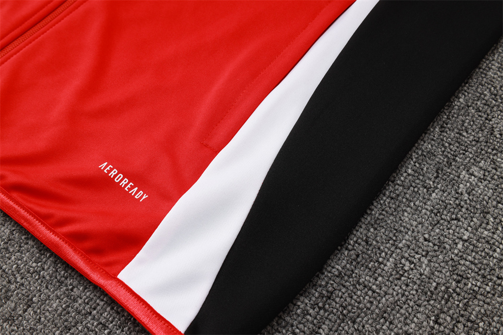 Manchester United Training Jacket 24/25