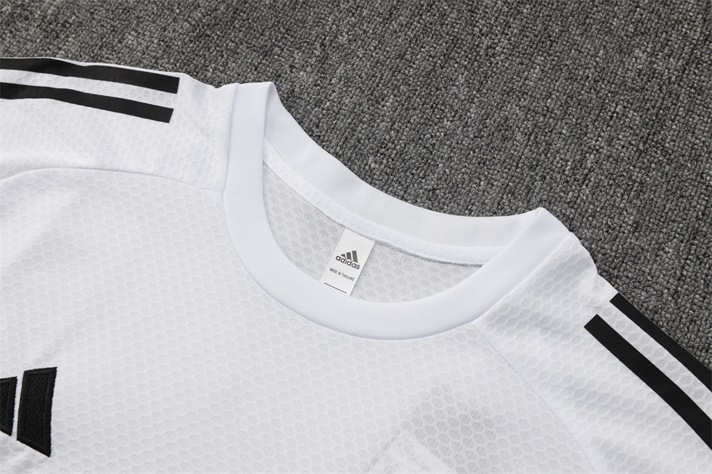Real Madrid Training Short sleeve Jersey 25/26