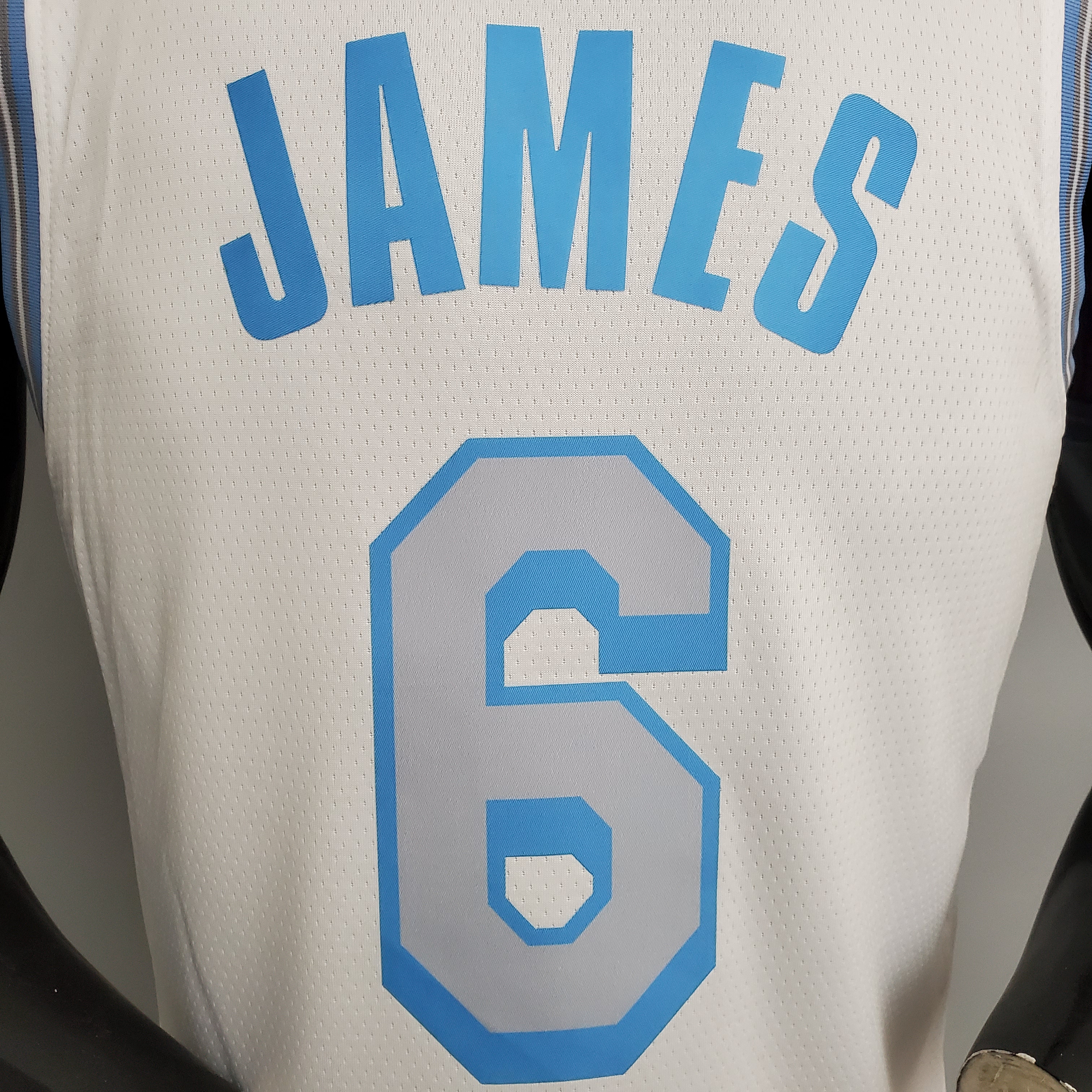 LeBron James Los Angeles Lakers 2020/21 Swingman Jersey White