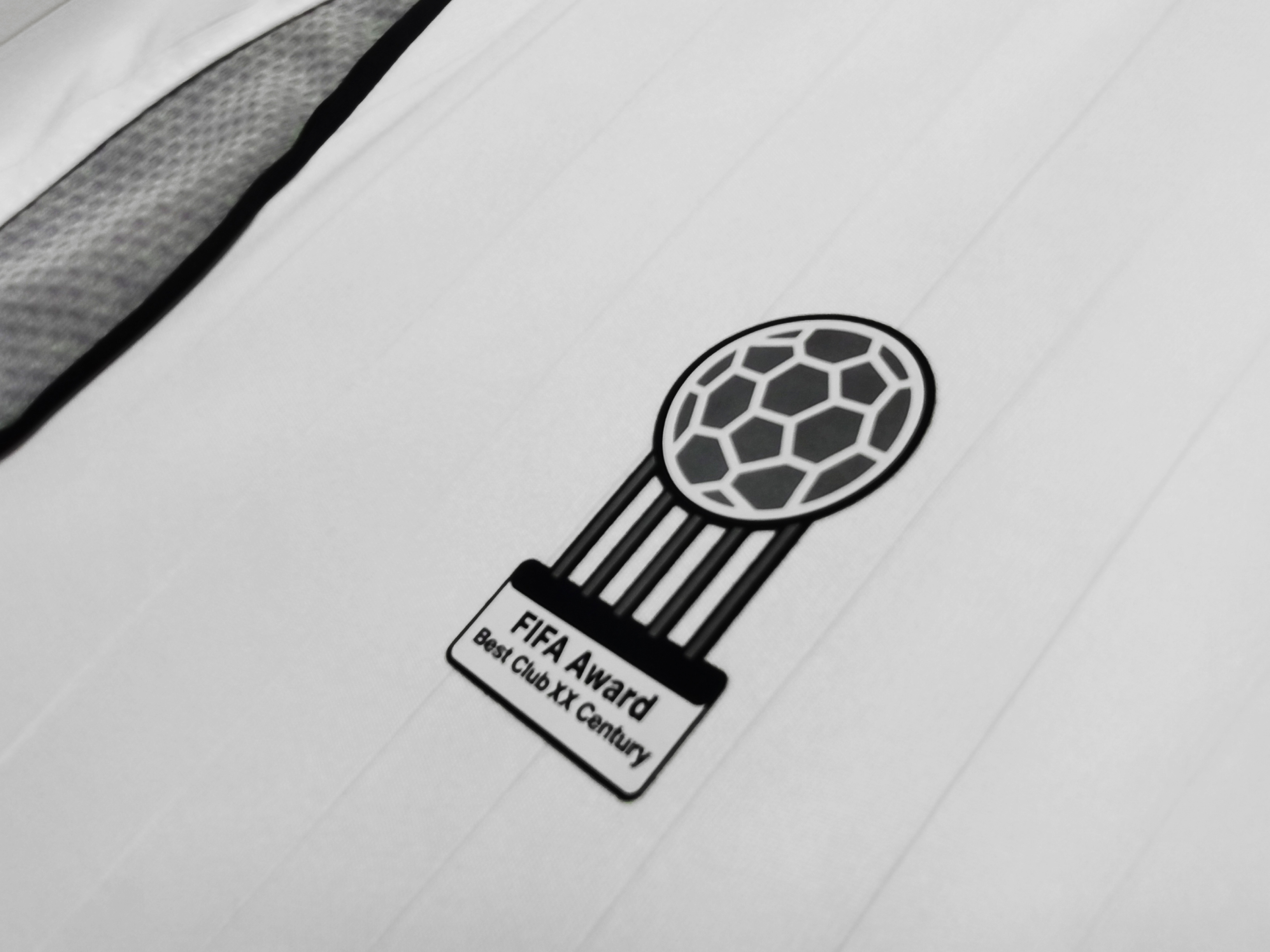 Real Madrid Home Long Sleeve Retro Jersey 2006/07