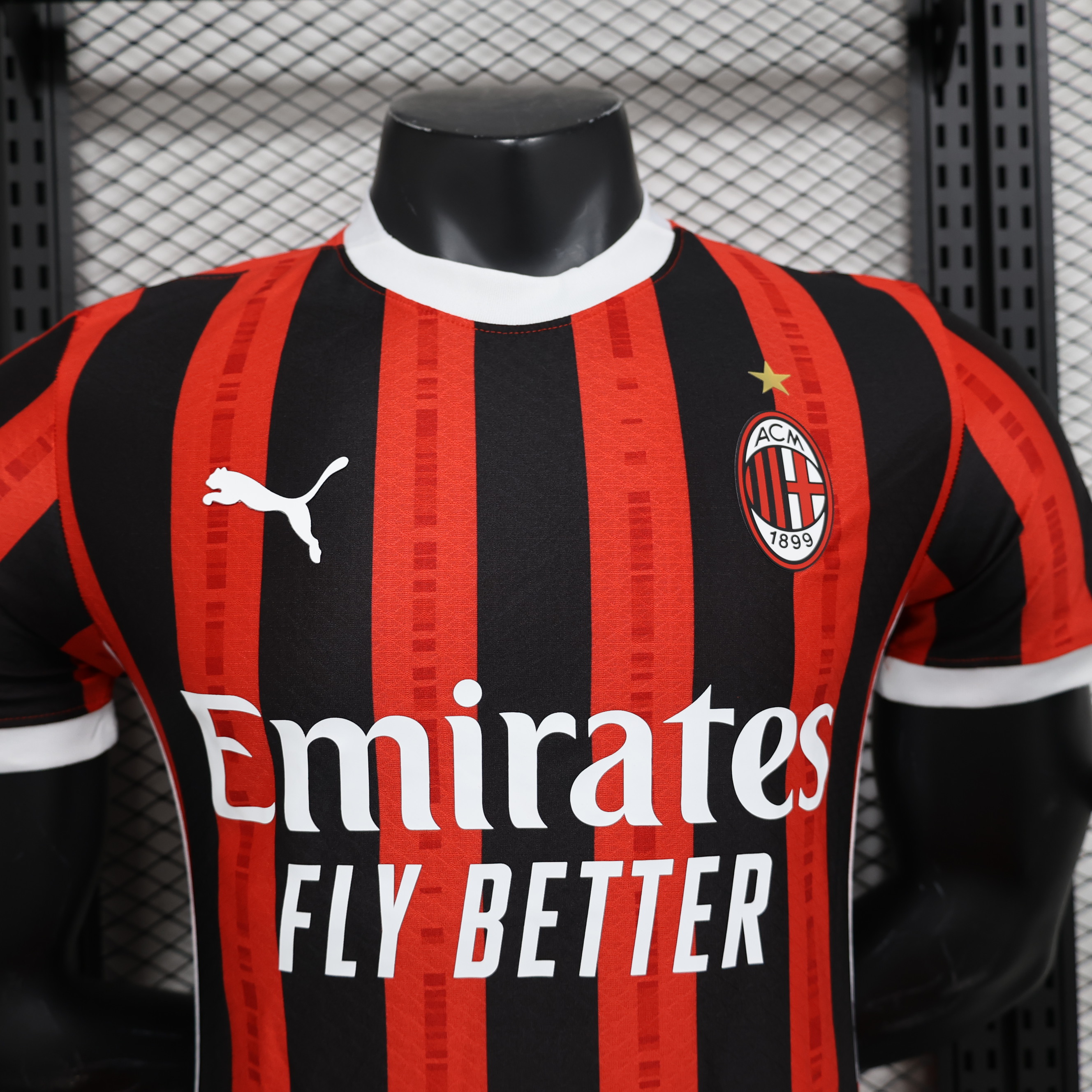 AC Milan Home Man Player Jersey 24/25