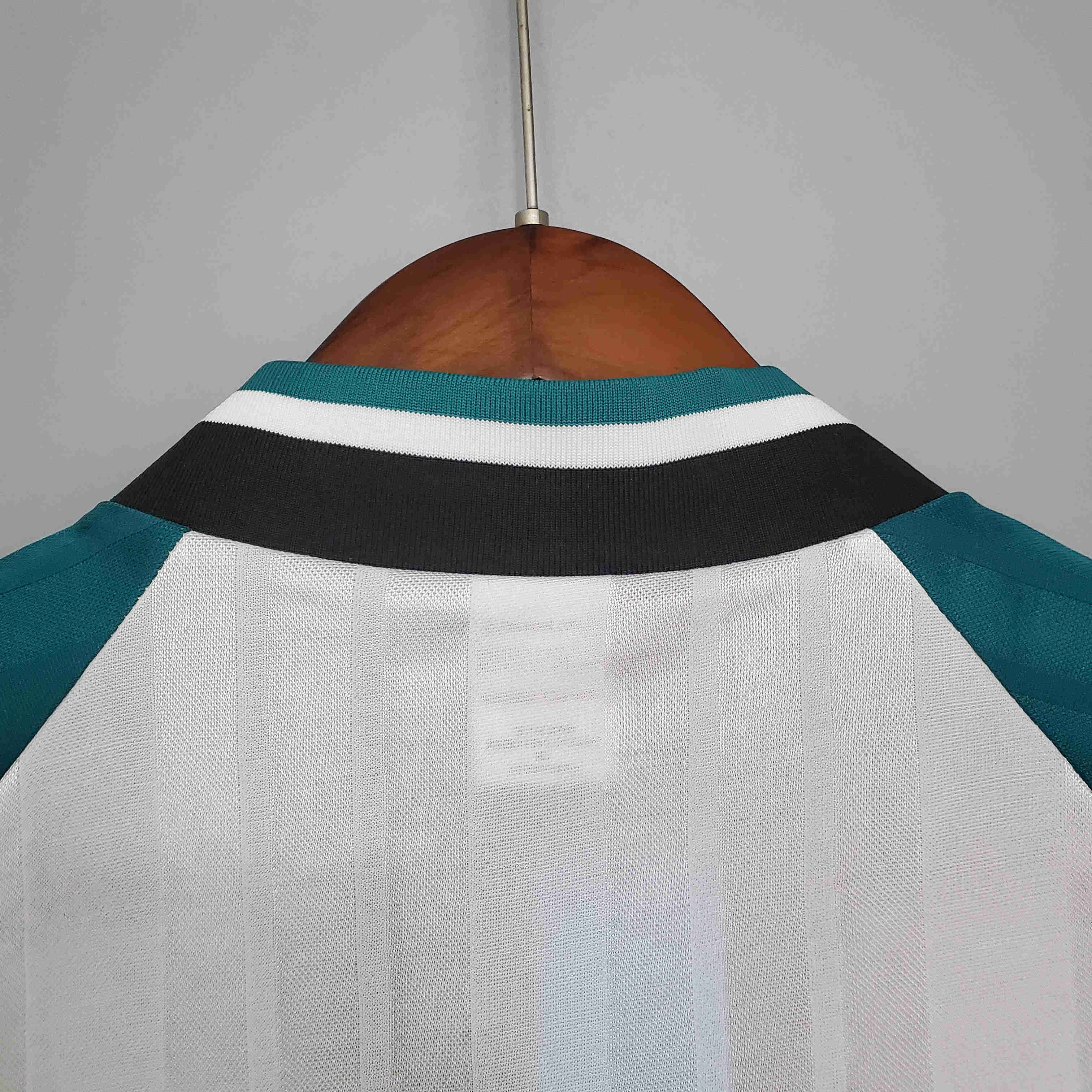 Liverpool Away Retro Jersey 93/95