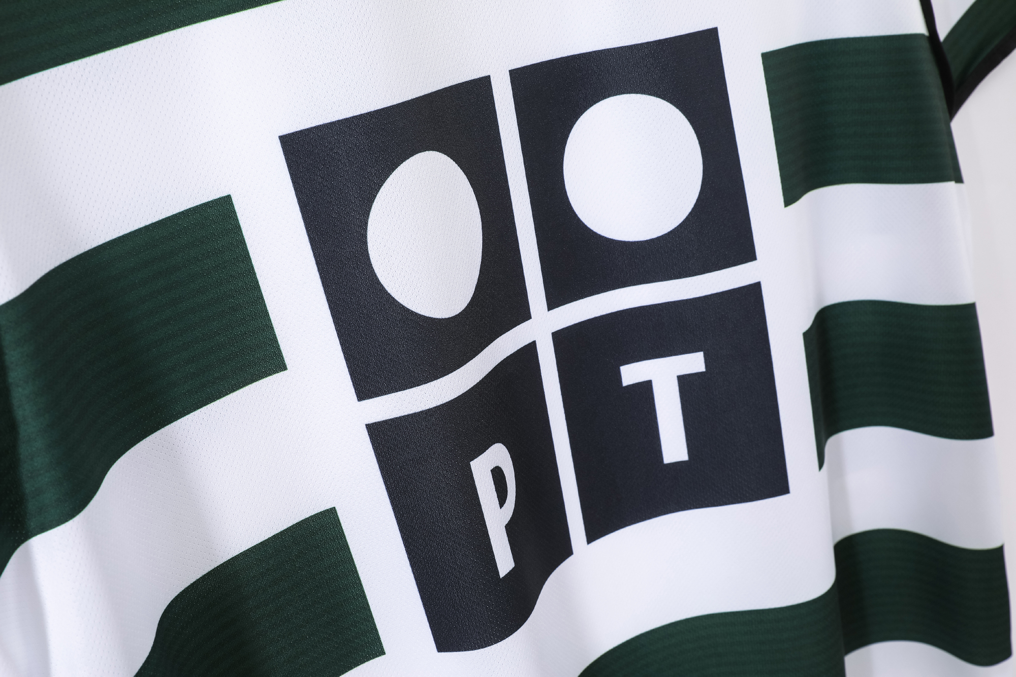 Sporting Lisbon Home Retro Jersey 2001/03