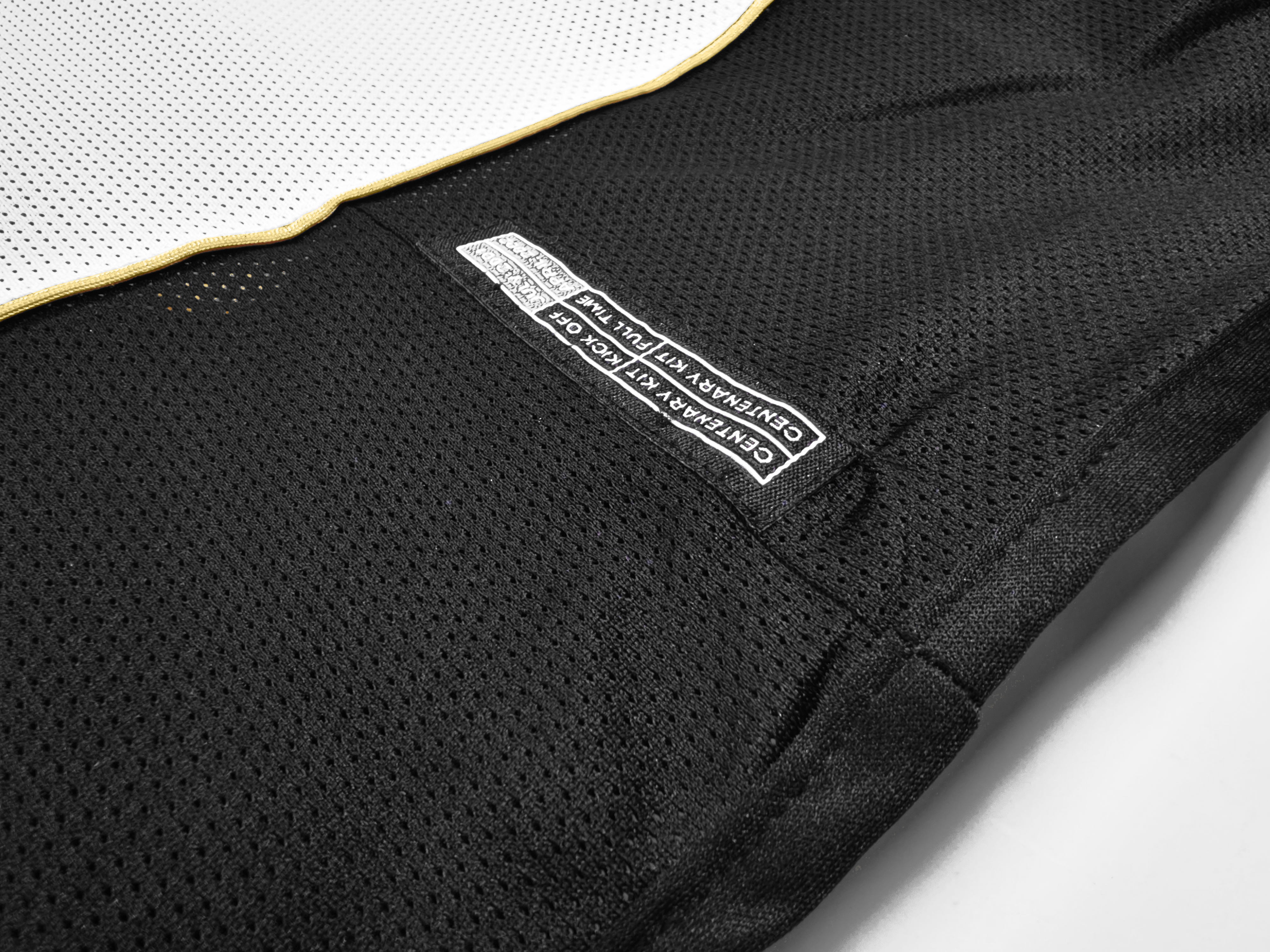 Manchester United 2001/02 Reversible Centenary Retro Jersey