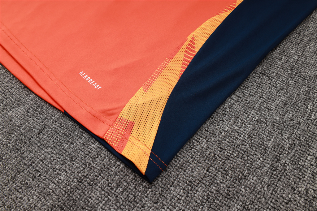 Juventus Training Short Sleeve Suit 24/25