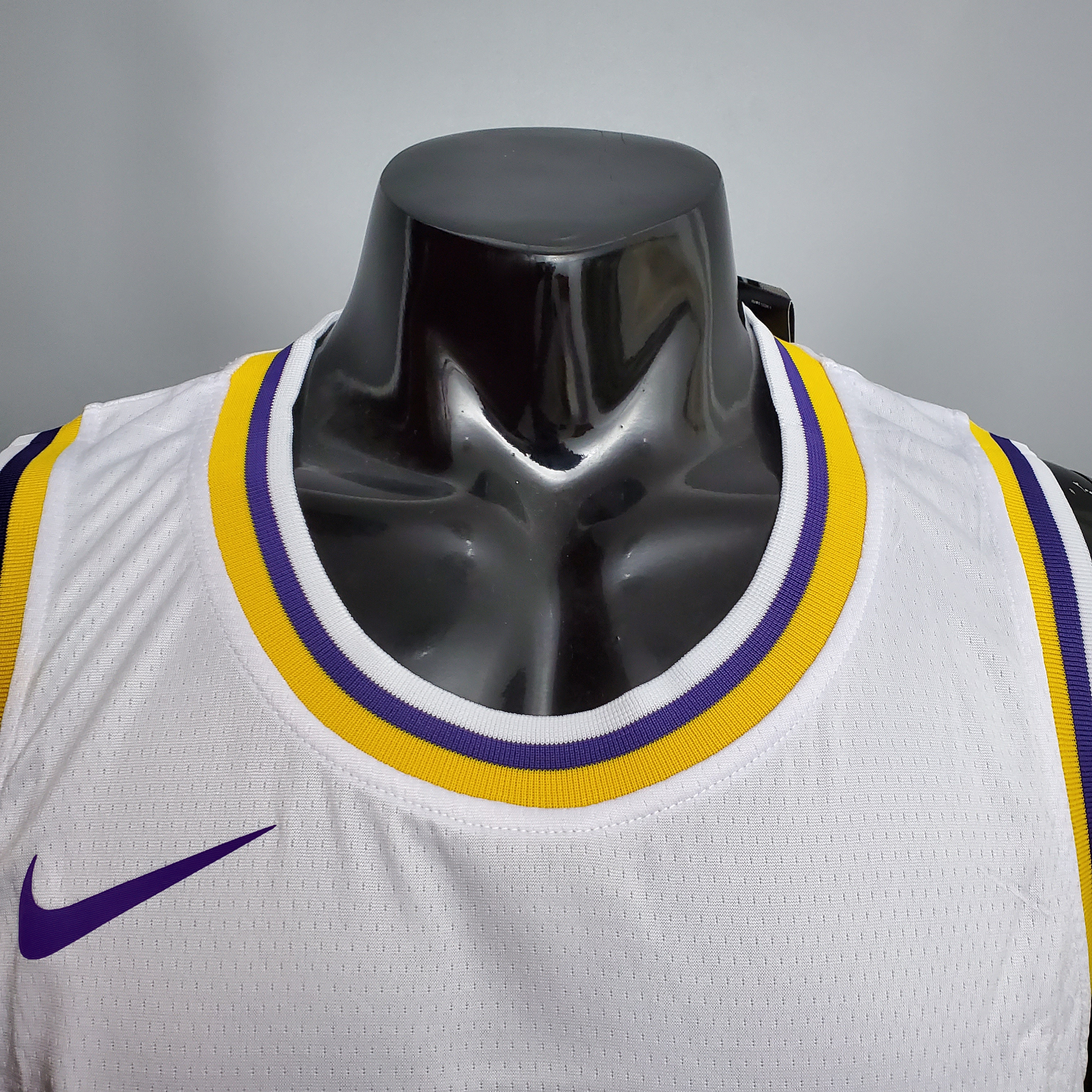 LeBron James Los Angeles Lakers 2020/21 Swingman Jersey White
