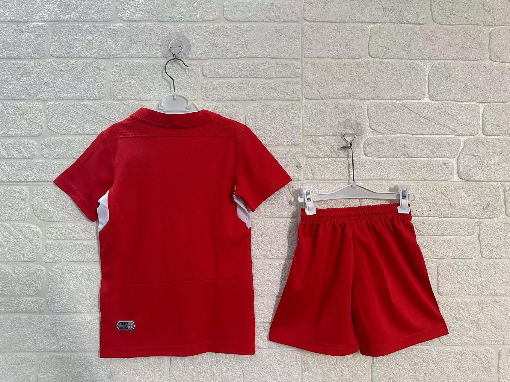 Liverpool Home Retro Kids Suit 2004/05