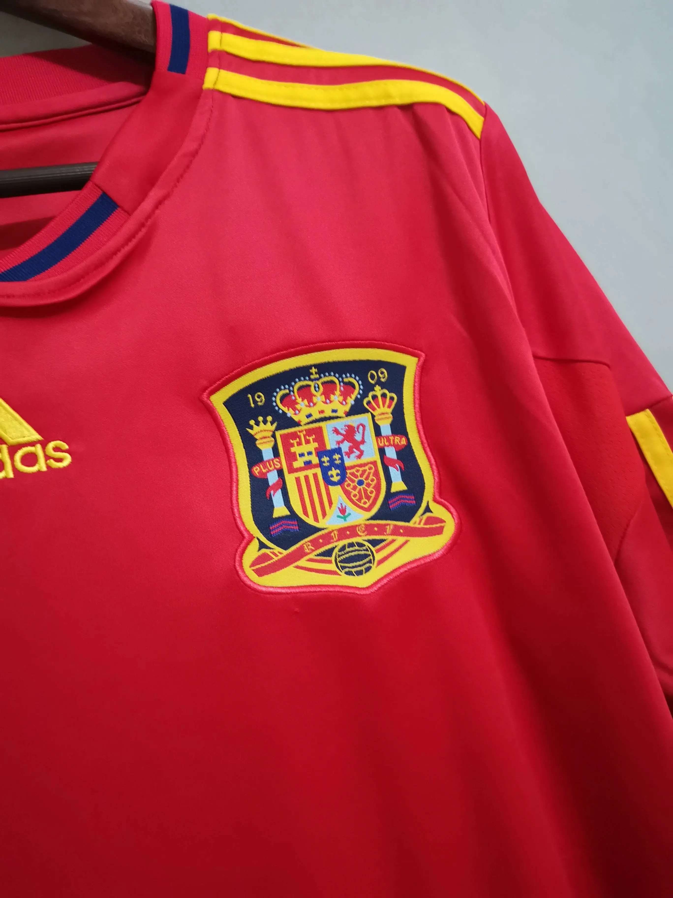 Spain Retro Jersey Home World Cup 2010