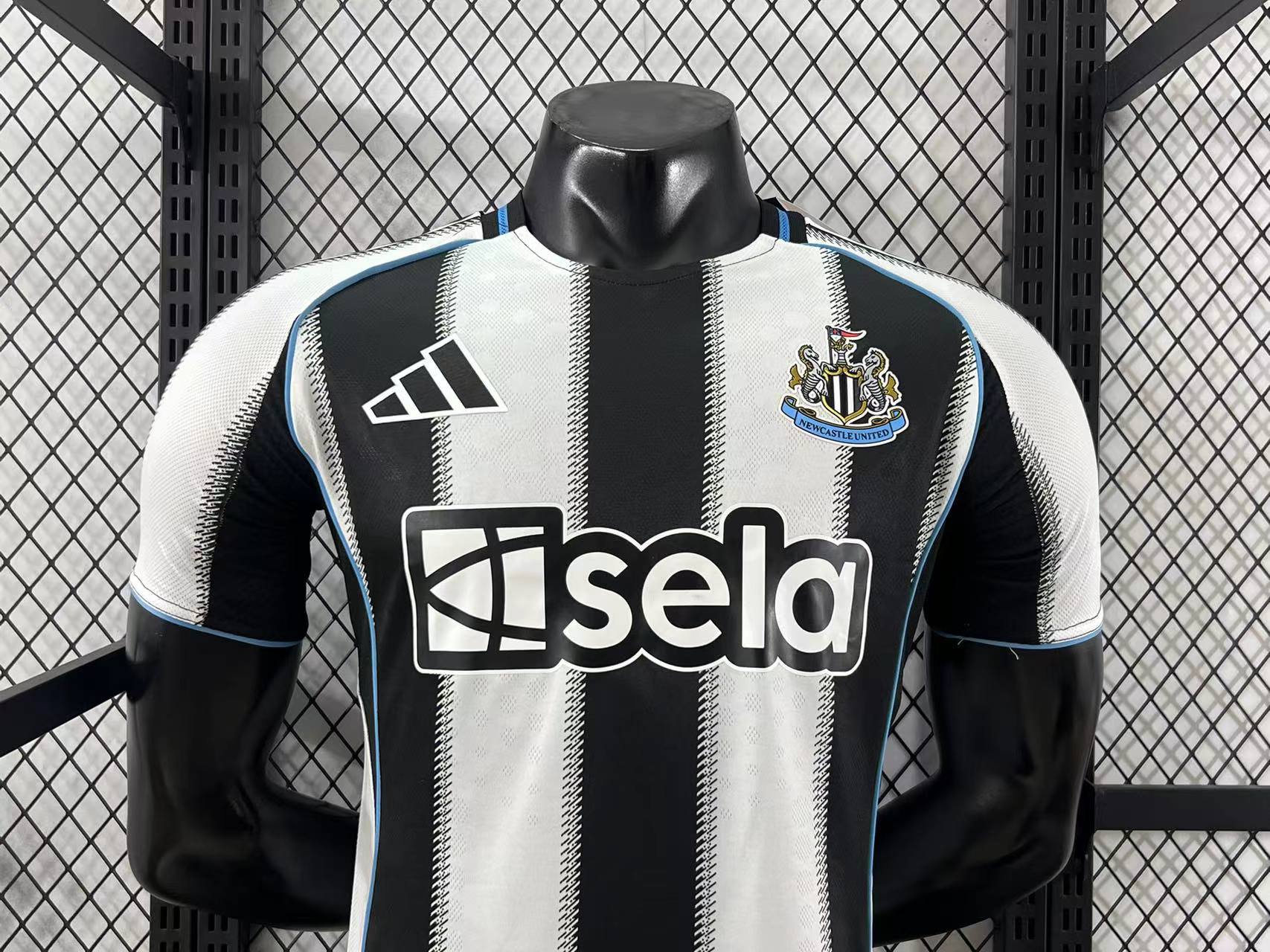 Newcastle United Shirt Home Jersey Player Version 25-26