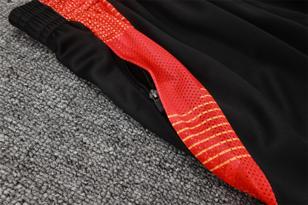 Bayern Munich Training Jersey 24/25