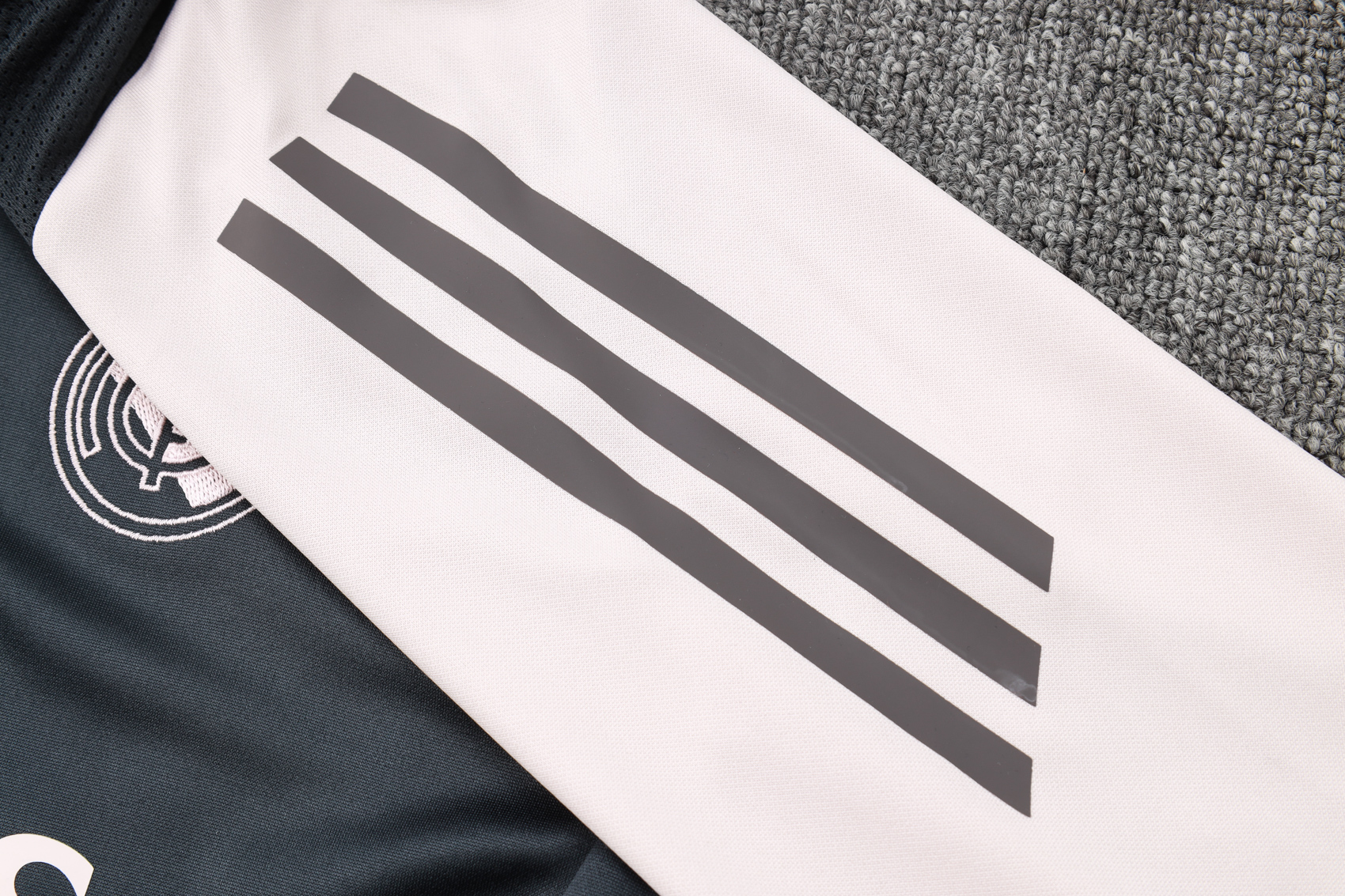 Real Madrid Kids Training Suit 24/25