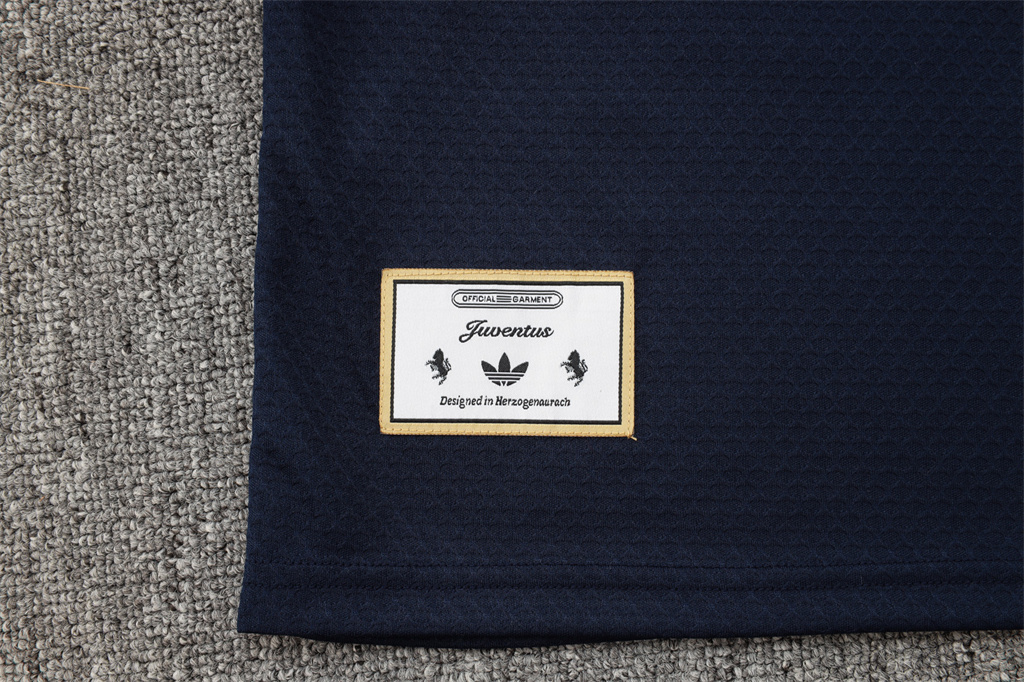 Juventus Training Short Sleeve Suit 25/26