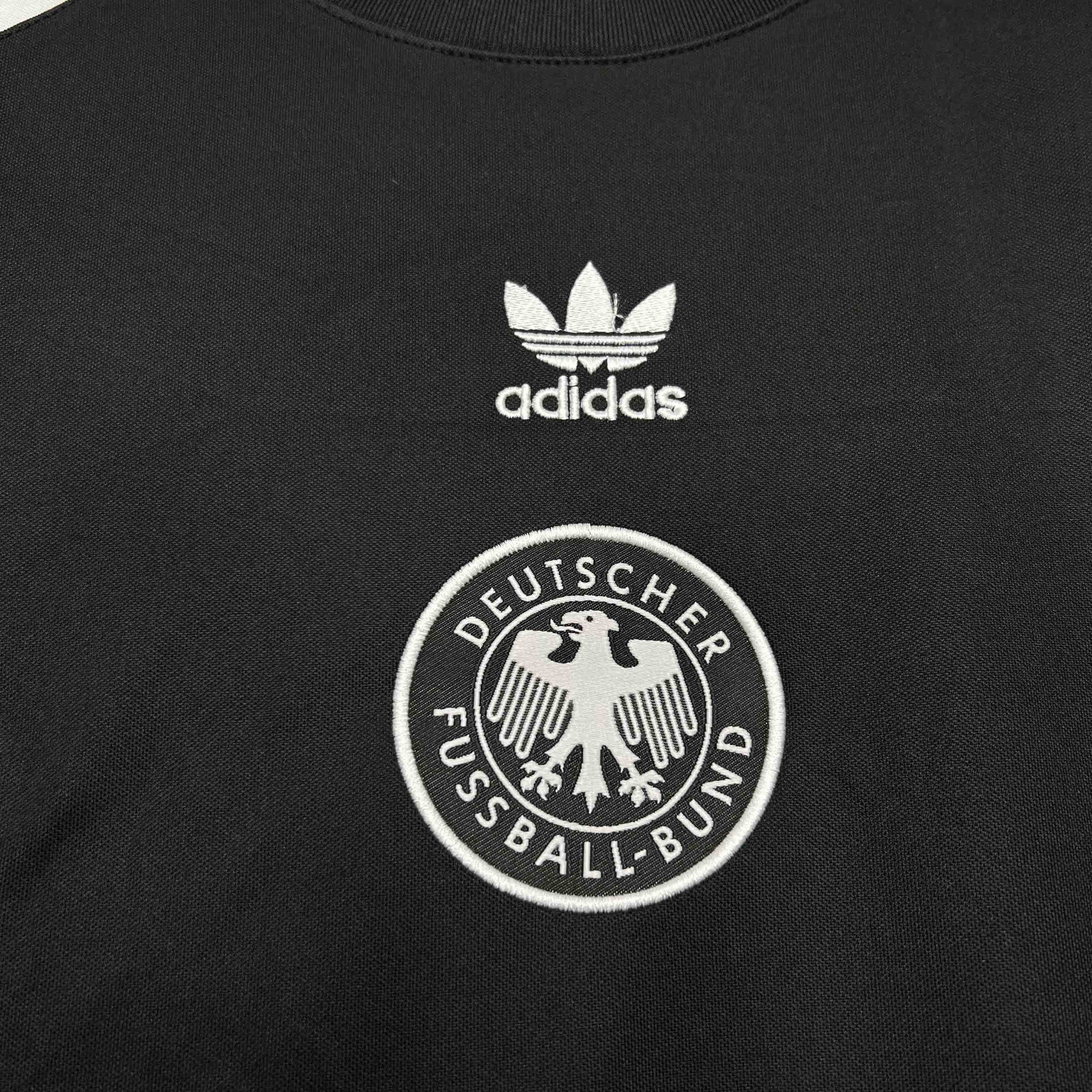 24-25 Germany pre-match training uniform