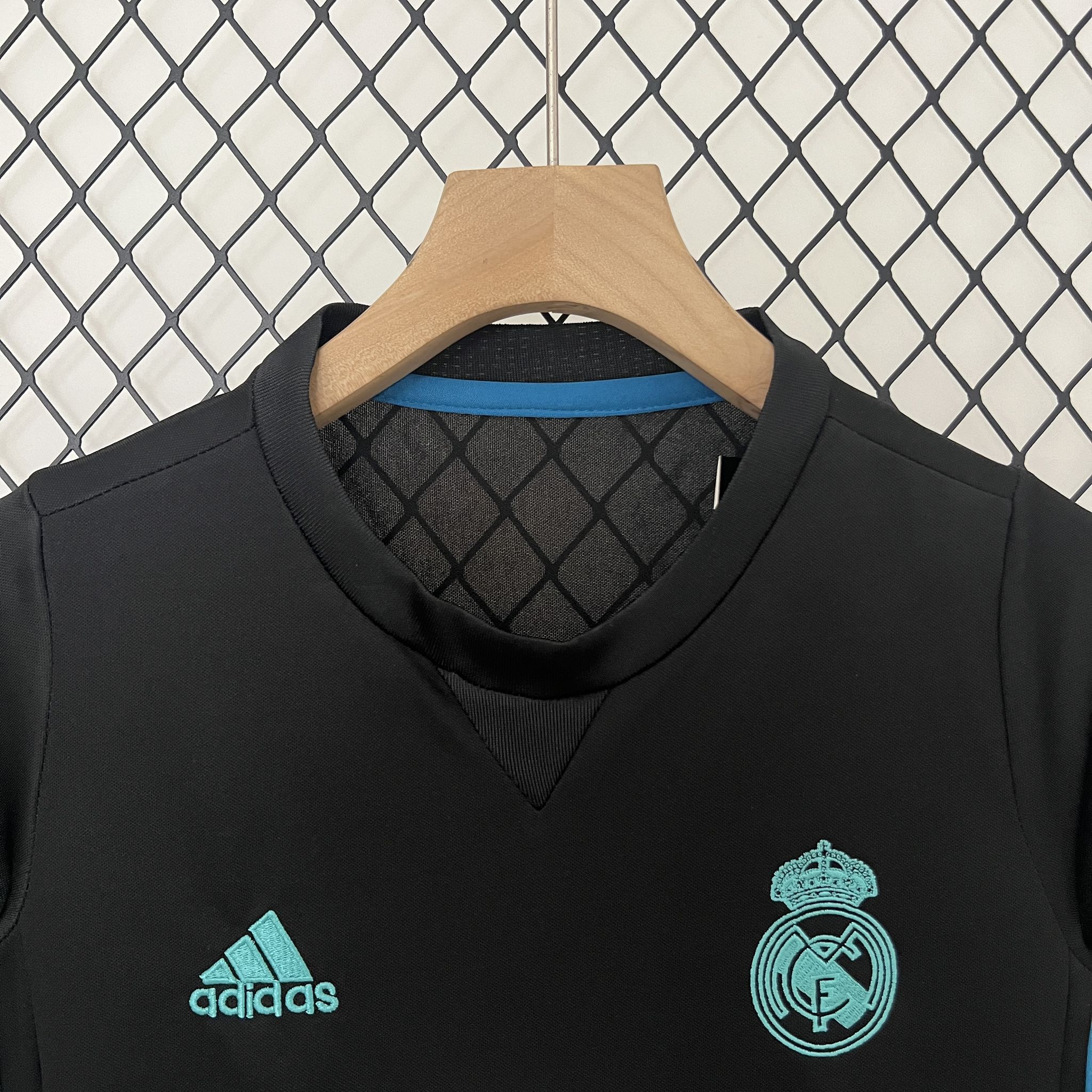 Real Madrid 17-18 Away Retro Kid Kits Youth Apparels Jersey
