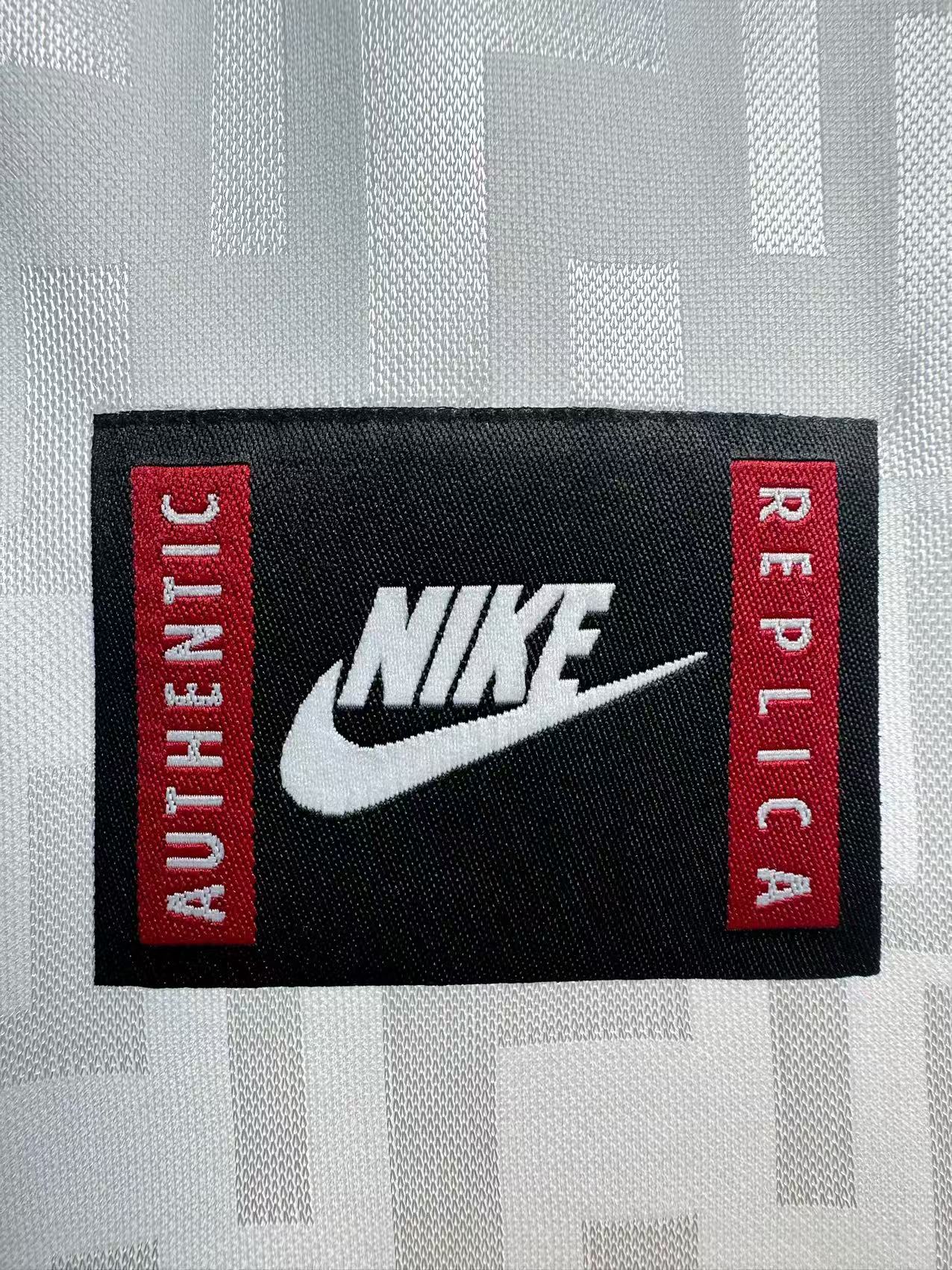 Italy Retro Away Jersey 1995