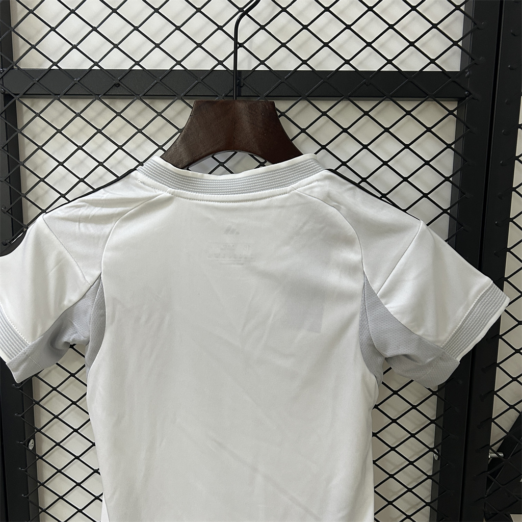 Real Madrid Home Kids Suit & Socks 25/26