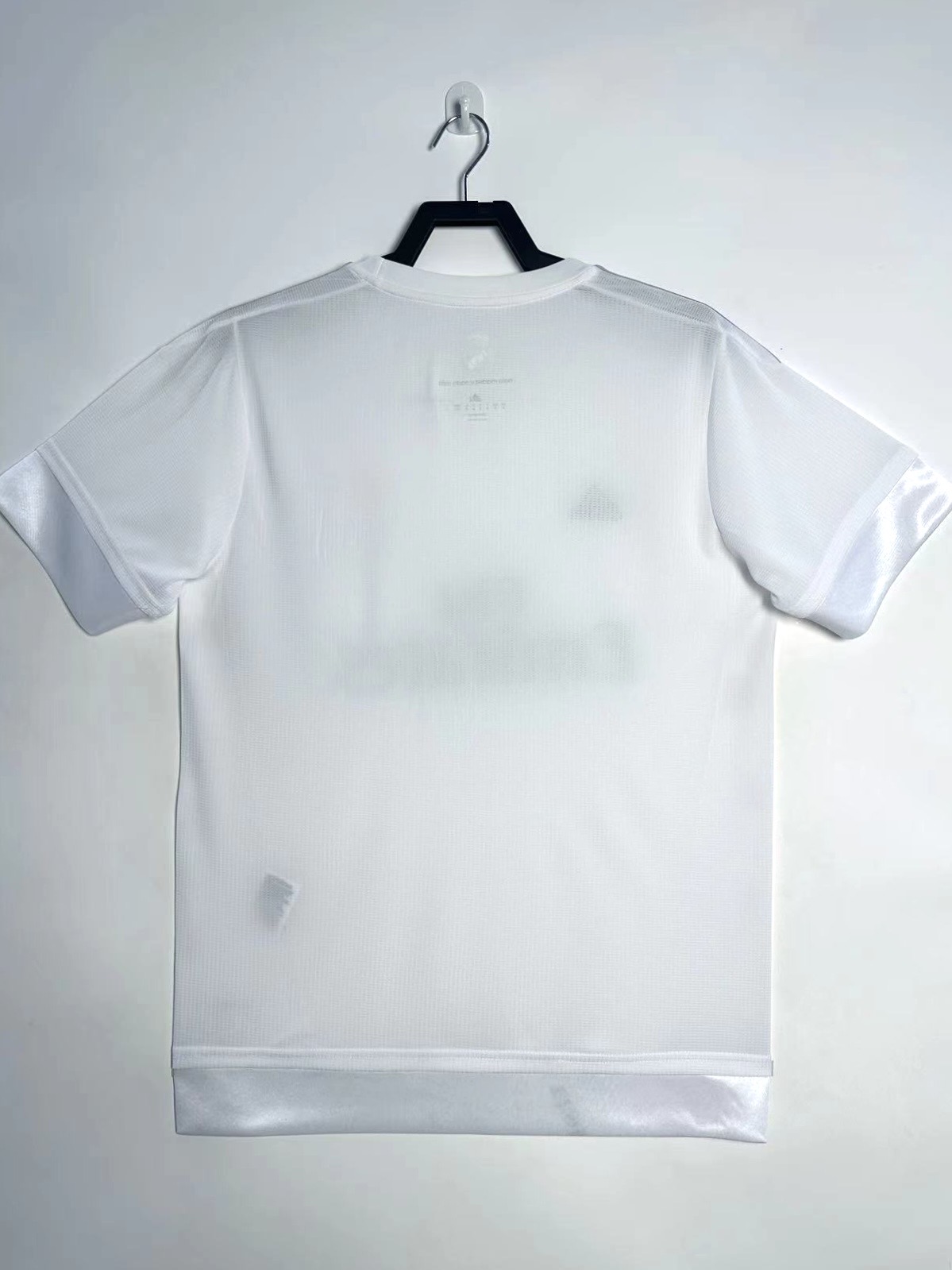 Real Madrid Home Retro Jersey 2015/16