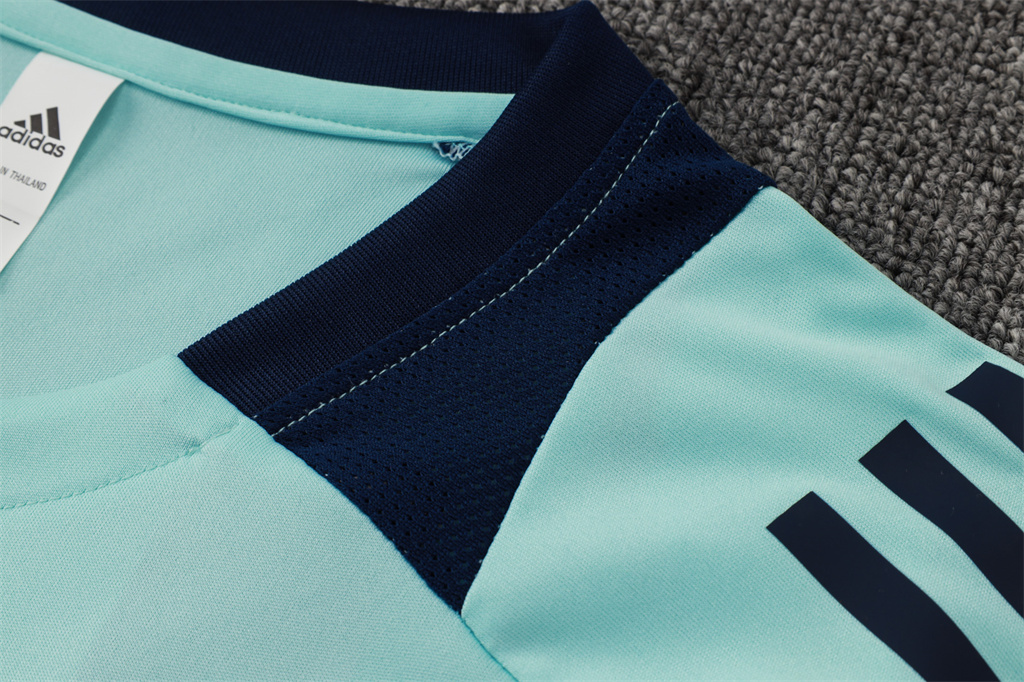 Manchester United Training Short sleeve Jersey 24/25